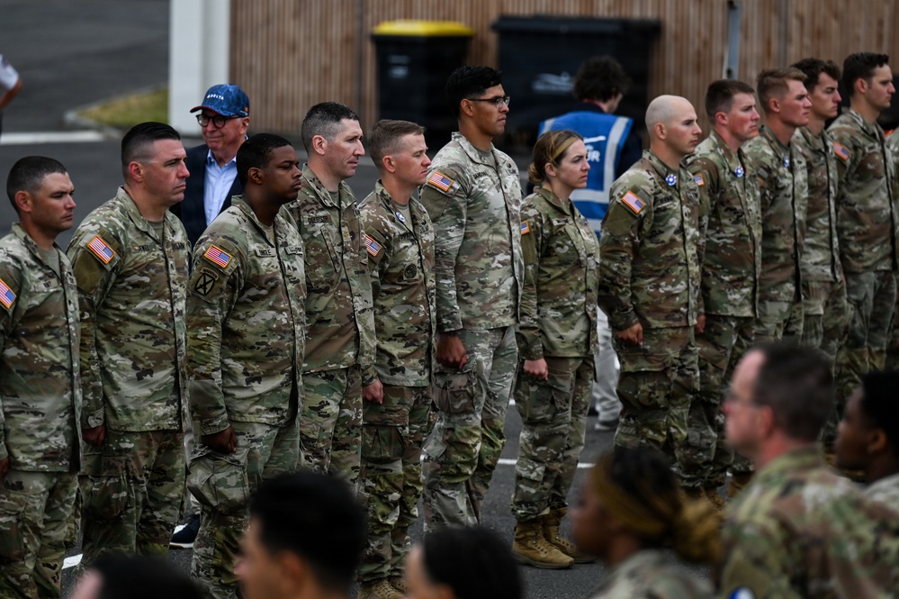 WWII veterans welcomed to Normandy for D-Day commemoration
