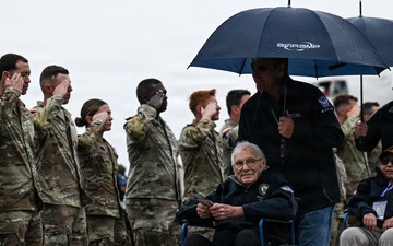 WWII veterans welcomed to Normandy for D-Day commemoration