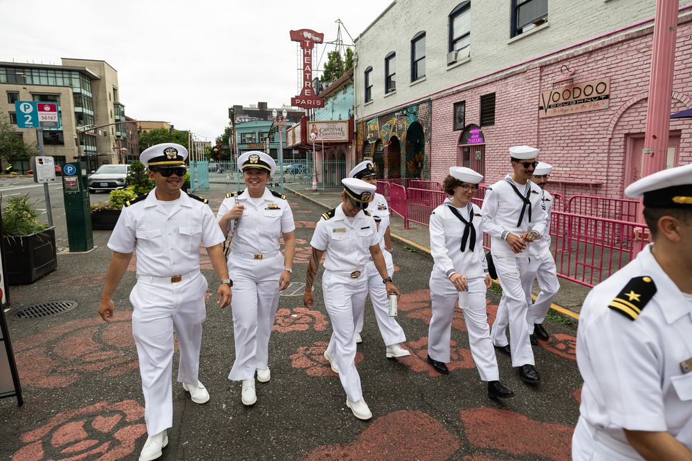 Sailors Visit Iconic Portland Landmarks During Fleet Week 2026