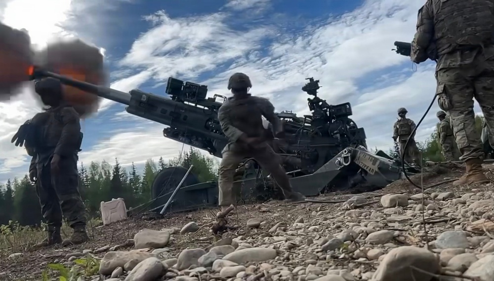 2-377 PFAR Fires M777A2 During Historic RTA Gunnery