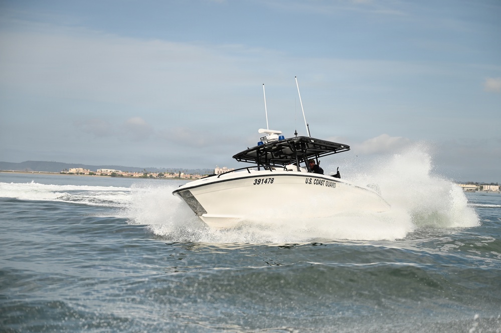 Maritime Safety and Security Team Conducts Pursuit Training Offshore San Diego