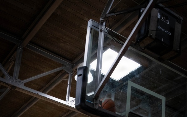 Coast Guard Base Alameda hosts Hoops for Troops event with Golden State Warriors