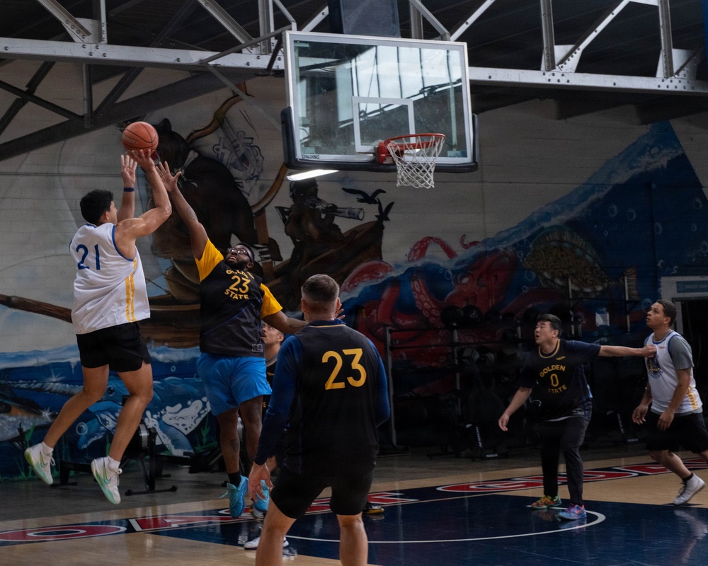 Coast Guard Base Alameda hosts Hoops for Troops event with Golden State Warriors