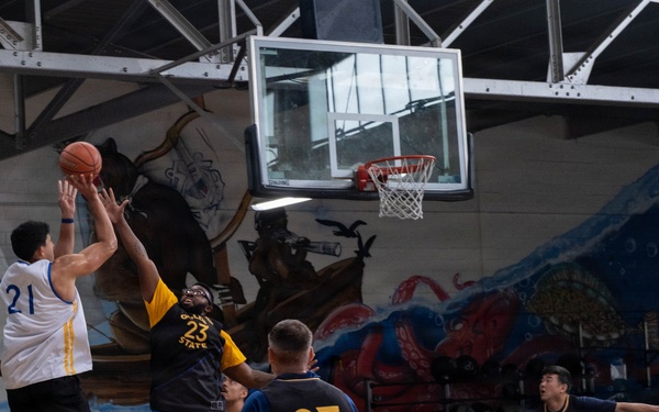 Coast Guard Base Alameda hosts Hoops for Troops event with Golden State Warriors