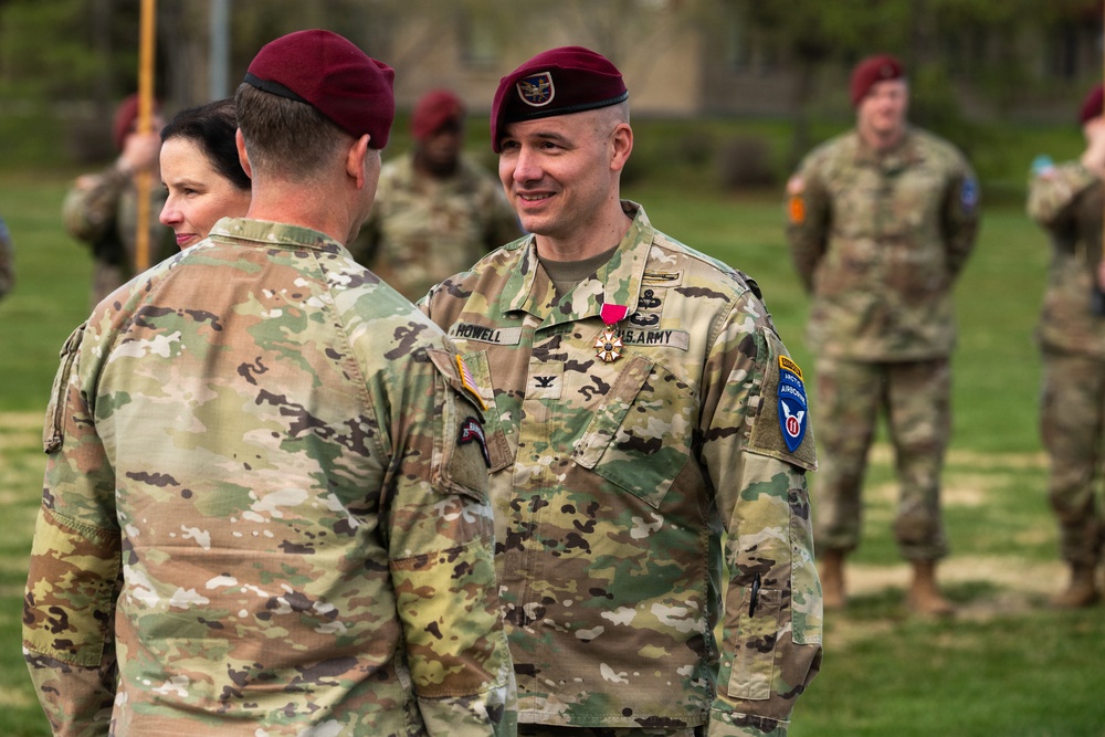 DVIDS - News - 11th Airborne Division Honors Brig. Gen. Robert W ...