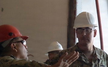 Distinguished Visitors from Expeditionary Strike Group Two visit USS Bataan (LHD5)