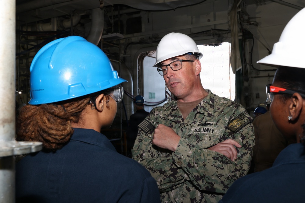 Distinguished Visitors from Expeditionary Strike Group Two visit USS Bataan (LHD 5)