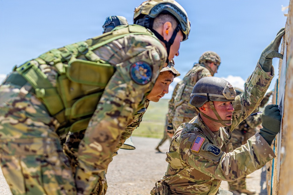 U.S. and Partner Service Members Conduct M4 Familiarization Training During Exercise Regional Cooperation 2026
