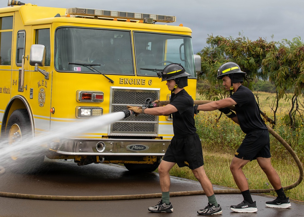 Hawaii Army National Guard firefighters conduct joint emergency response training on Maui