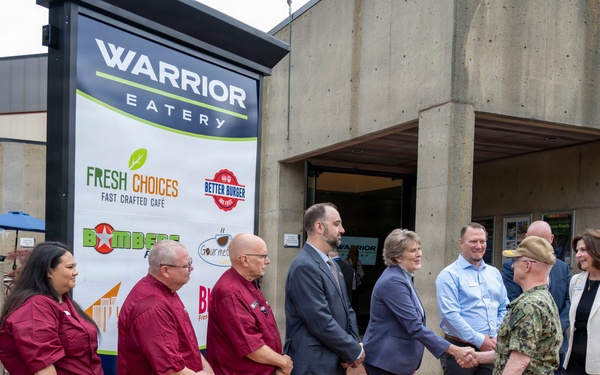 CNO and MCPON participate in Warrior Eatery reopening
