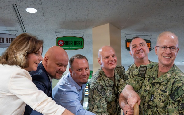 CNO and MCPON participate in Warrior Eatery reopening