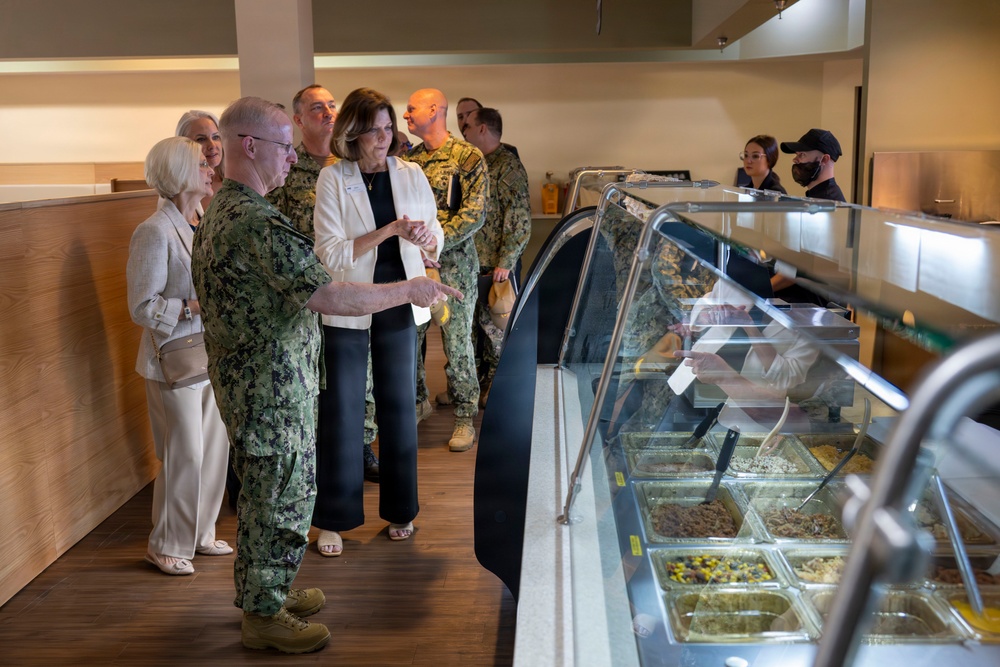 CNO and MCPON participate in Warrior Eatery reopening