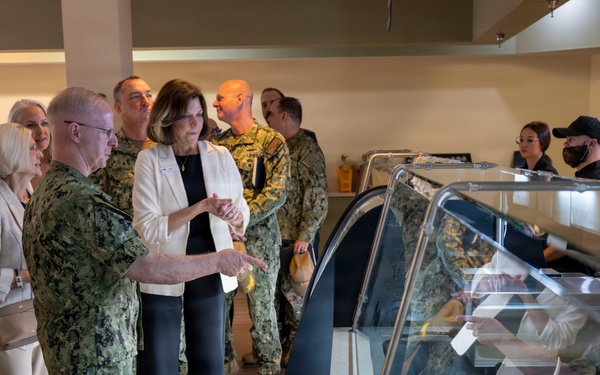 CNO and MCPON participate in Warrior Eatery reopening