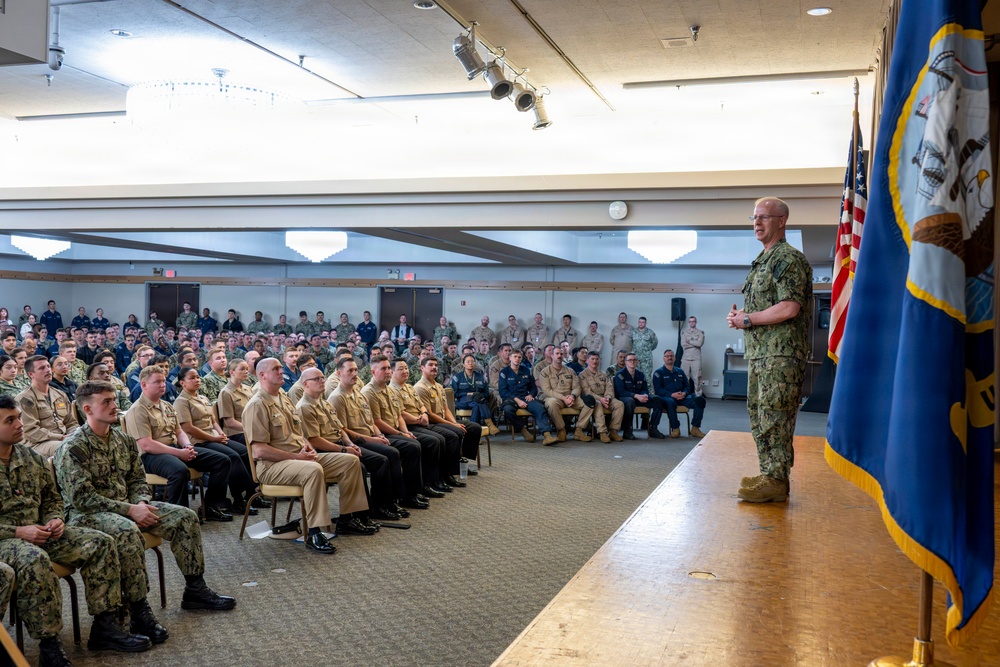 CNO and MCPON conduct all-hands call on Naval Base Kitsap-Bangor