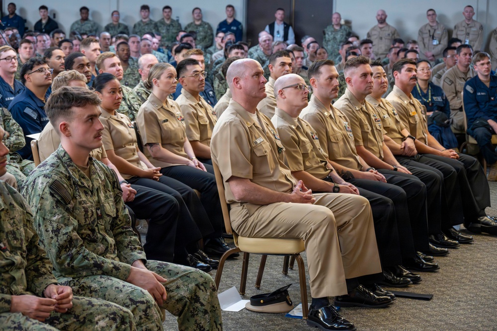 CNO and MCPON conduct all-hands call on Naval Base Kitsap-Bangor
