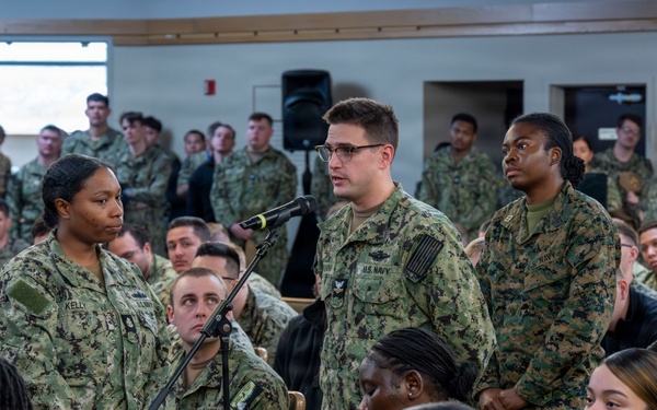 CNO and MCPON conduct all-hands call on Naval Base Kitsap-Bangor