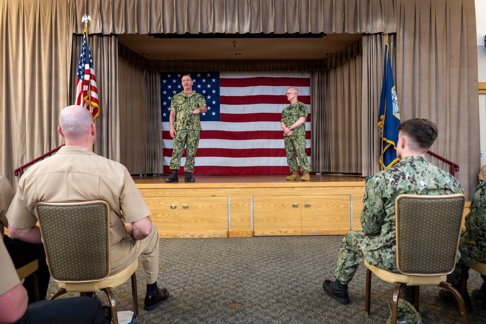 CNO and MCPON conduct all-hands call on Naval Base Kitsap-Bangor