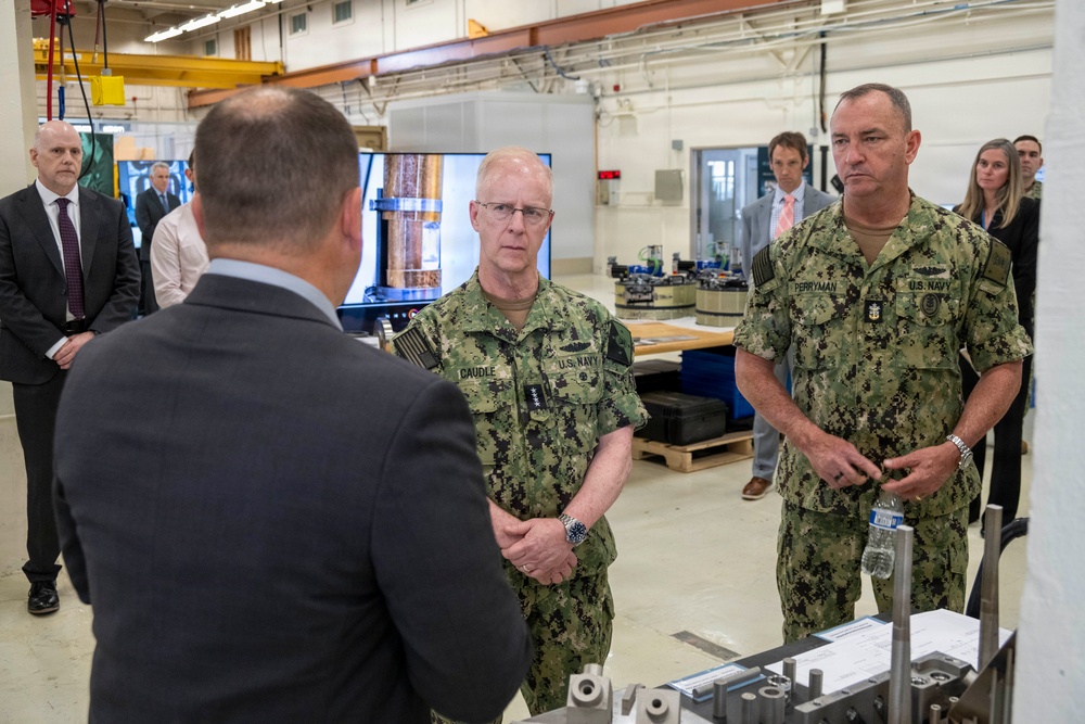 CNO and MCPON visit Naval Undersea Warfare Center Division, Keyport