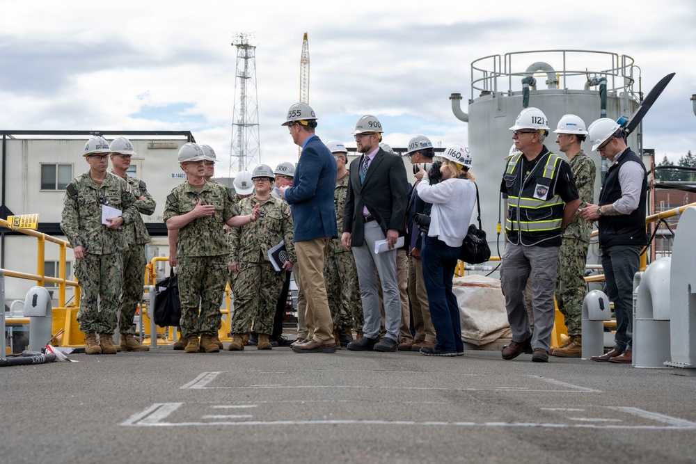 CNO and MCPON visit Puget Sound Naval Shipyard and Intermediate Maintenance Facility