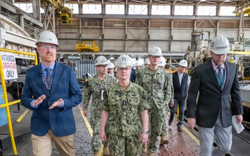 CNO briefed on shipyard operations during his command visit to PSNS &amp; IMF