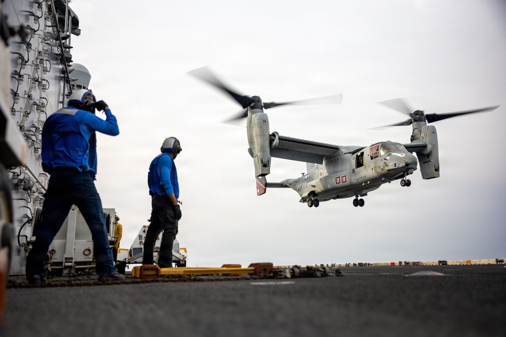 11th MEU Marines, Sailors Conduct Flight Operations Aboard USS Boxer