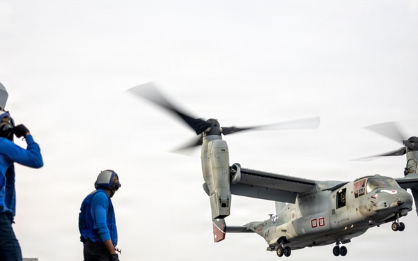 11th MEU Marines, Sailors Conduct Flight Operations Aboard USS Boxer