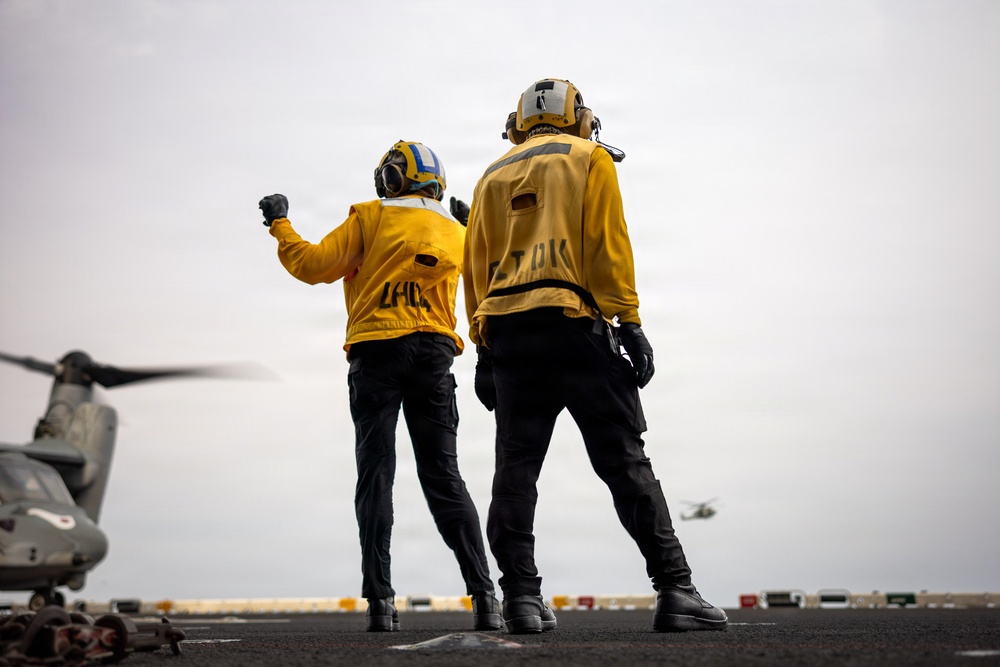 11th MEU Marines, Sailors Conduct Flight Operations Aboard USS Boxer