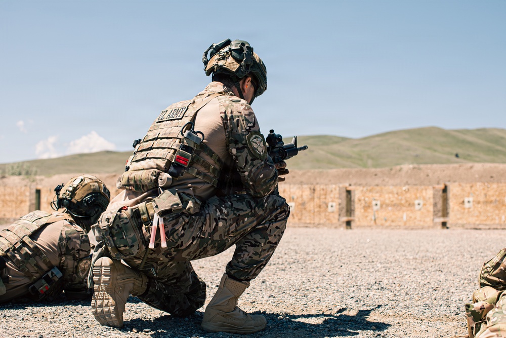 U.S. and Partner Service Members Conduct M4 Familiarization Training During Exercise Regional Cooperation 2026