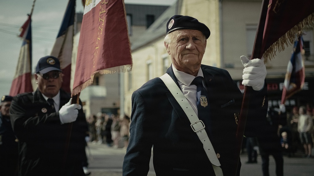 Paratroopers and Rangers commemorate Signal Monument in Sainte-Mère-Église
