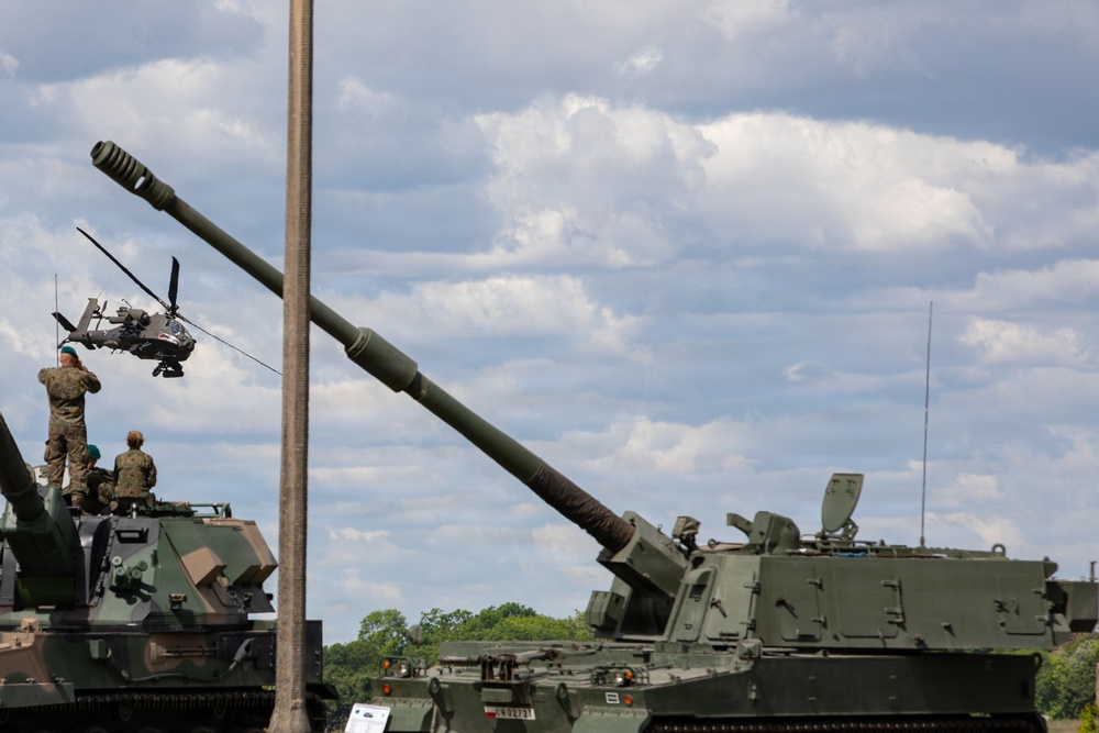 V Corps host 4th Polish Apache Initiative and 8th European HIMAR Initiative