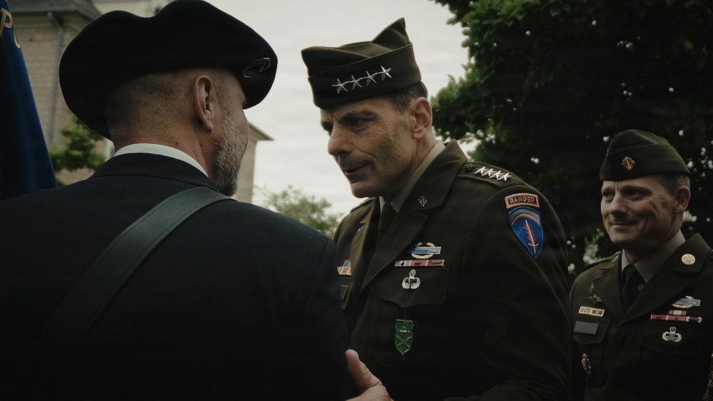 Paratroopers and Rangers commemorate Signal Monument in Sainte-Mère-Église