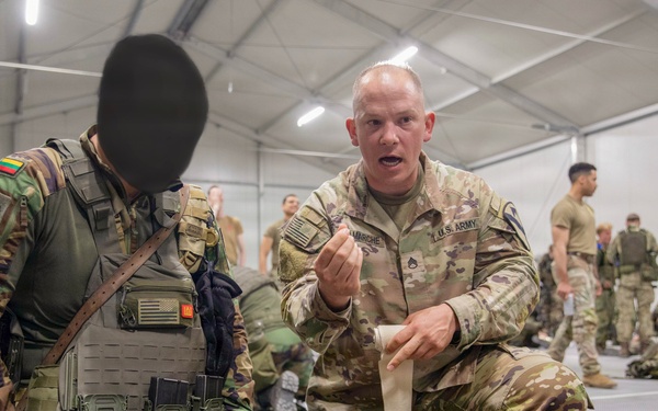 1-12 CAV Soldiers train new Lithuanian Riflemen's Union commandos