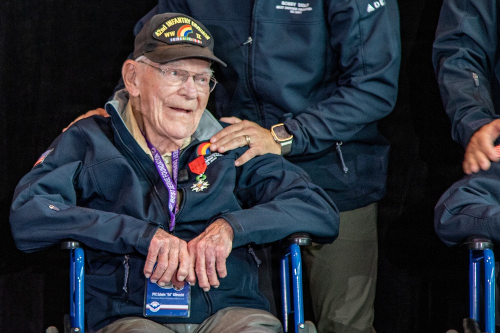 WWII veterans honored upon arrival to D-Day 82 commemoration in France