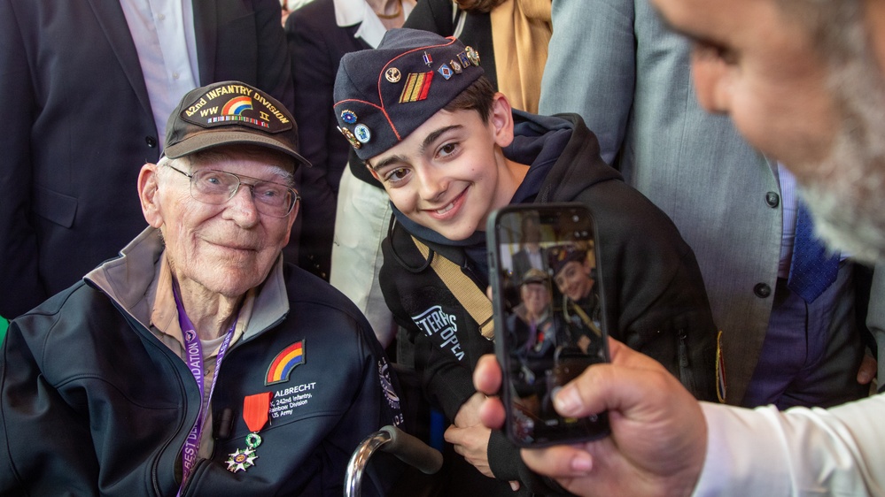 WWII veterans honored upon arrival to D-Day 82 commemoration in France