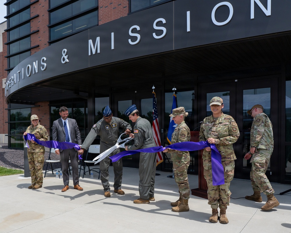 New Joint Operations &amp; Mission Planning Center unveiled at Scott AFB