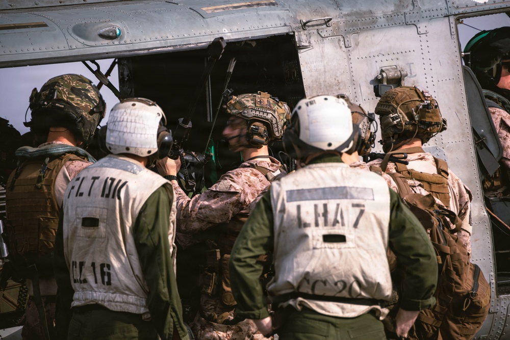 31st MEU | Aerial Snipers in UH-1Y Venom, CAS shoot