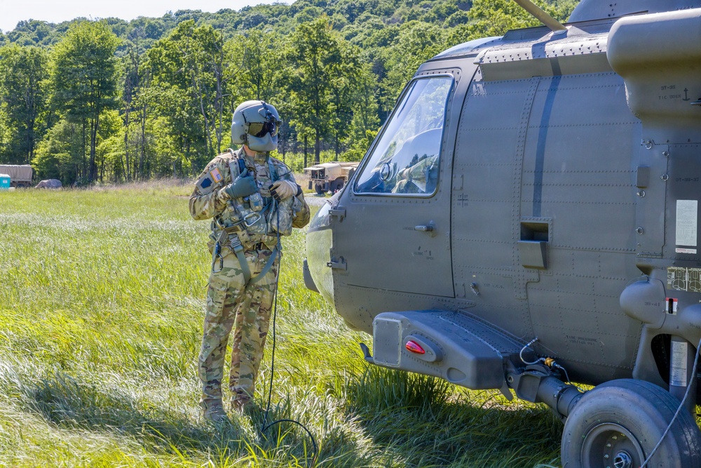 2-104th GSAB conducts air insertion training at Fort Indiantown Gap
