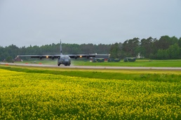 37th Airlift Squadron, 86th Operations Support Squadron execute historic highway landing in Sweden