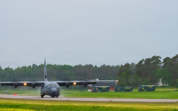 37th Airlift Squadron, 86th Operations Support Squadron execute historic highway landing in Sweden