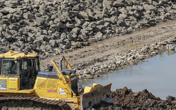 Earthwork is first work in Oologah Dam spillway project