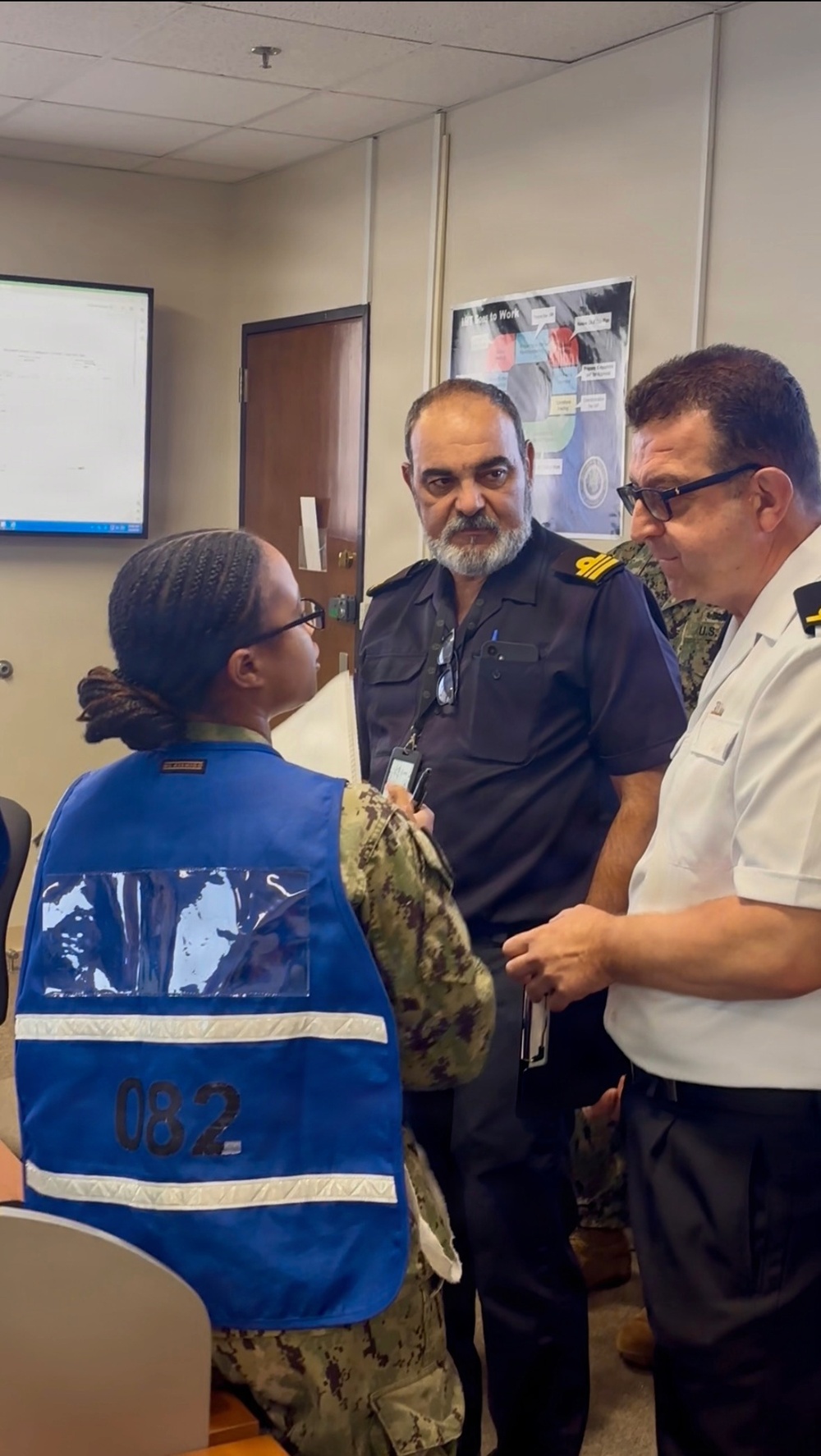 Spanish Armada and U.S. Navy personnel participate in a bilateral oil spill response exercise