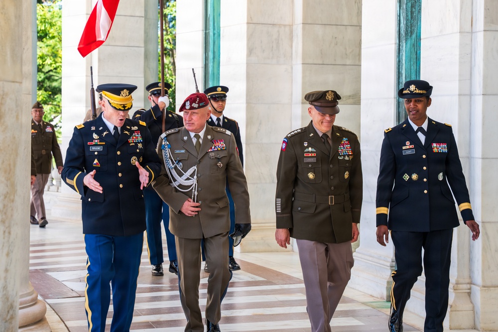 General Commander of the Polish Armed Forces Lt. Gen. Marek Sokolowski Visits ANC