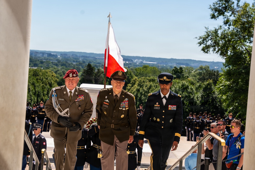 General Commander of the Polish Armed Forces Lt. Gen. Marek Sokolowski Visits ANC