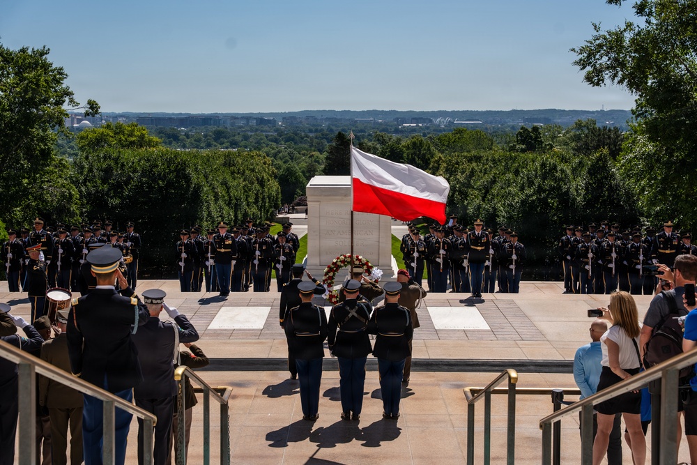 General Commander of the Polish Armed Forces Lt. Gen. Marek Sokolowski Visits ANC