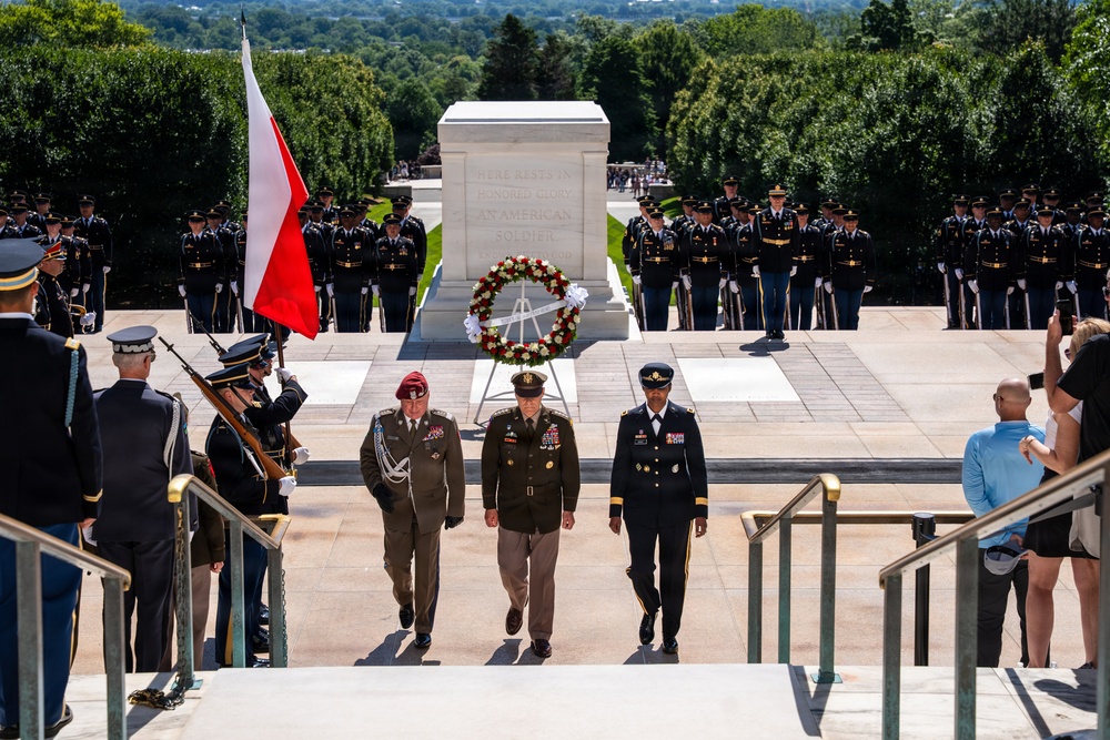 General Commander of the Polish Armed Forces Lt. Gen. Marek Sokolowski Visits ANC