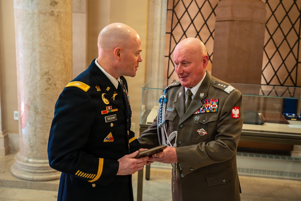 General Commander of the Polish Armed Forces Lt. Gen. Marek Sokolowski Visits ANC