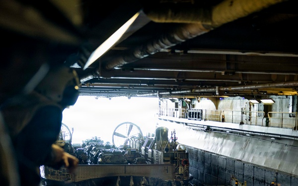 USS Iwo Jima Conducts a LCAC OPS