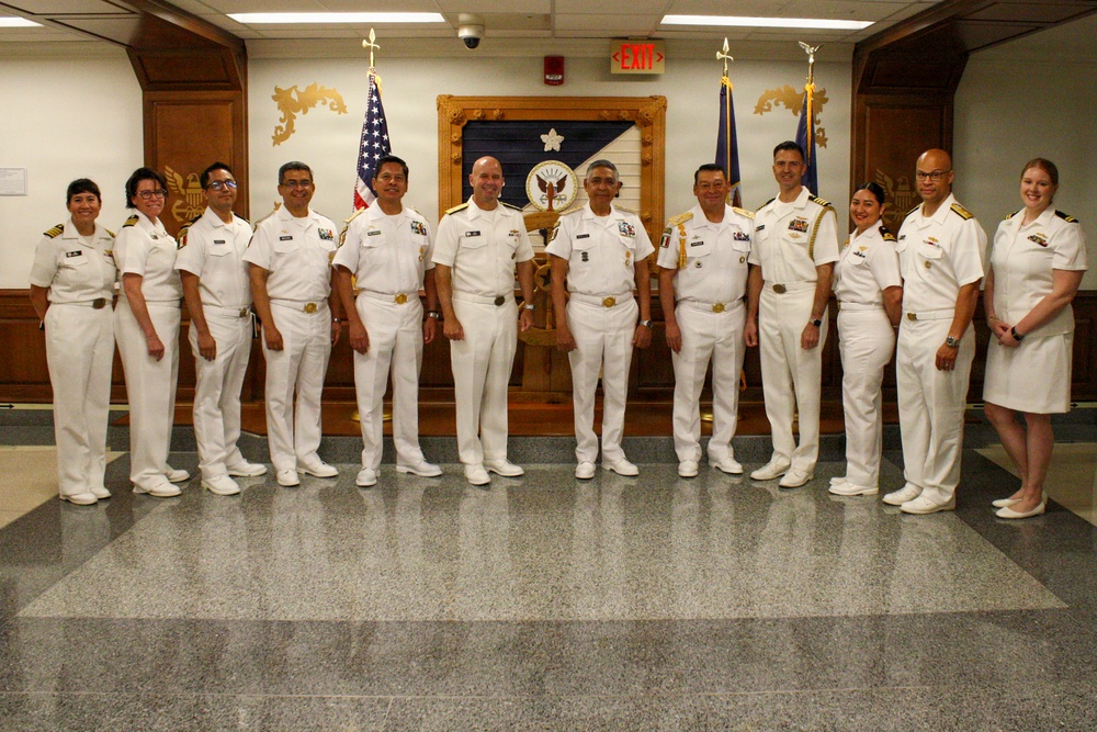 Vice Chief of Naval Operations Meets With the Mexican Admiral Secretary