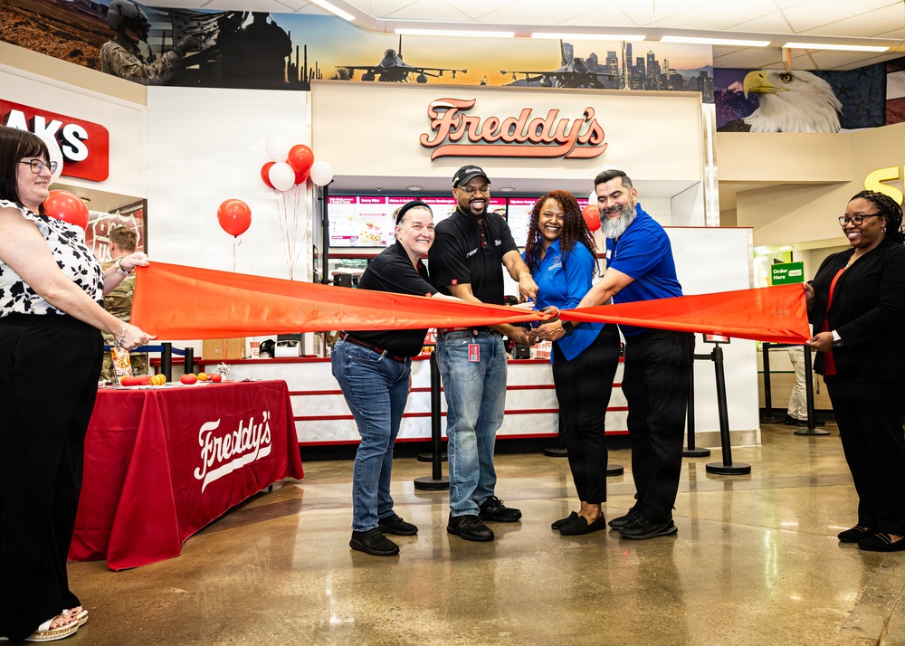 Fort Lee Exchange celebrates Freddy's grand opening