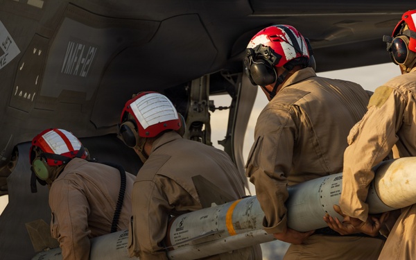 31st MEU | U.S. Marines operate FARP